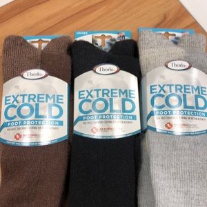 Bundle: Thorlos Extreme Cold Over Calf Socks